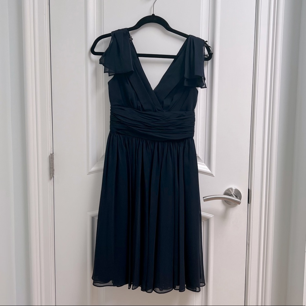 Vera wang short navy chiffon dress v neck size 2